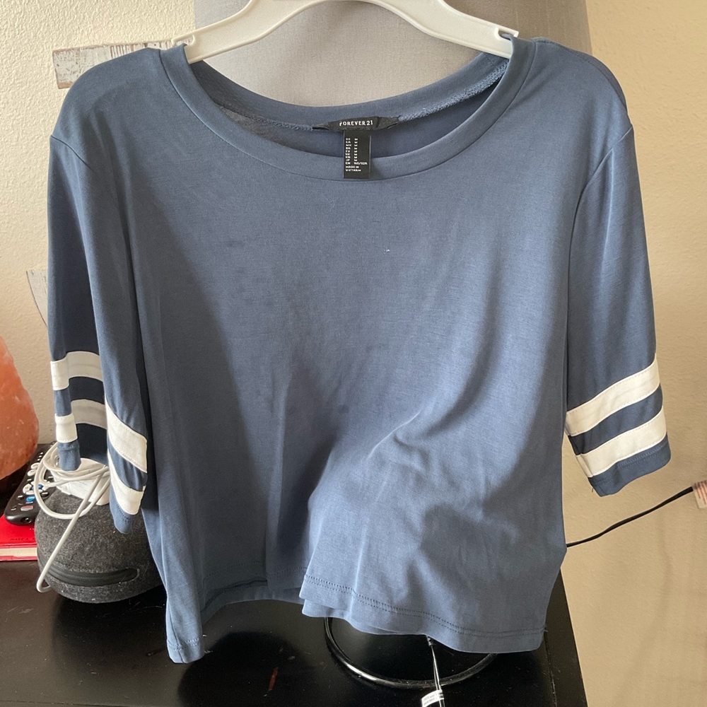 Athletic Cropped Tshirt with Stripes, Forever 21, Size M